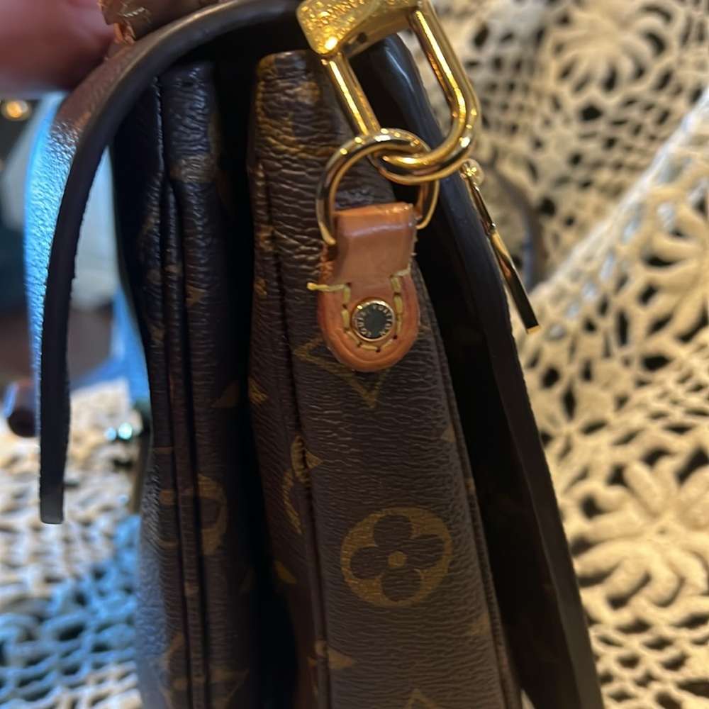 Louis Vuitton Monogram  Pochette Métis - Picture 11 of 12